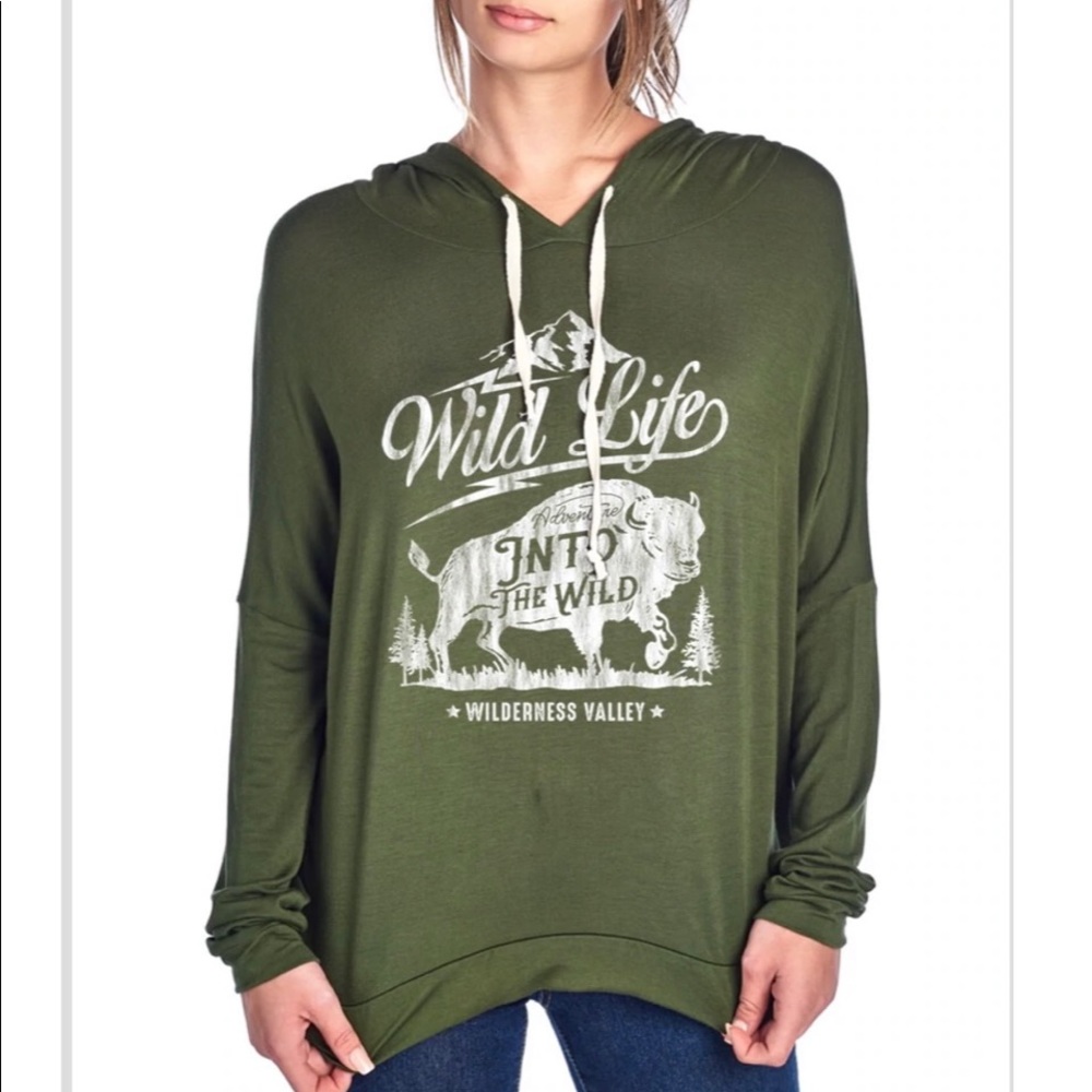 Wildlife lightweight hoodie